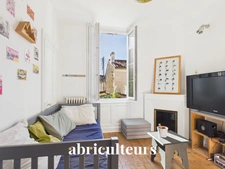 Maison de ville 8 pièces<span></span>5 chambres<span></span>Jardin<span></span>Cognac Jardin Public