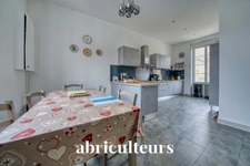 Maison rénovée<span></span>190 m²<span></span>6 pièces avec cour<span></span>Matha