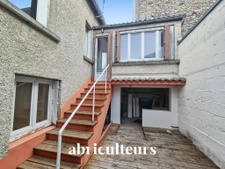 Maison 4 pièces 96 m² avec cour et garage en vente à Cognac 16100