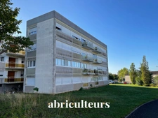 Immeuble de Rapport<span></span>14 Appartements T4 avec caves et places de parking- Cognac