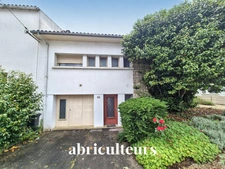 Maison de 77 m² avec garage et jardin - Saintes