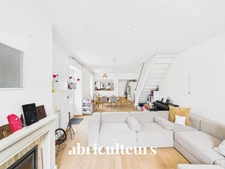 Elégante maison de ville<span></span>3 chambres<span></span>135 m²<span></span>Cognac