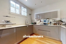 APPARTEMENT 3 PIECES<span></span>2 CH<span></span>92 M²<span></span>PARIS 10 / Porte Saint Martin