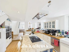 Elégante maison de ville<span></span>3 chambres<span></span>135 m²<span></span>Cognac