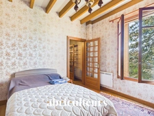 Immeuble avec fort potentiel<span></span>159 m²<span></span>Chalais (16210)