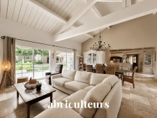 Superbe Propriété de 245 m² - Terrain de 5 700 m² avec piscine - Chassors (16200)