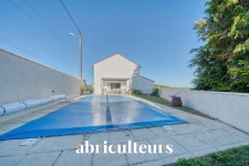 Maison familiale de 154 m² avec piscine en vente à Val-de-Cognac (16370)