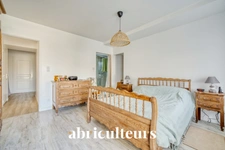 Charmante maison rénovée<span></span>5 pièces<span></span>154 m²<span></span>Saint-Hilaire de Villefranche