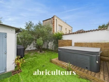 Elégante maison de ville<span></span>3 chambres<span></span>135 m²<span></span>Cognac