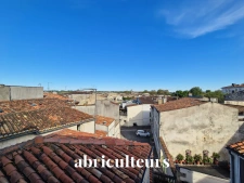 Charmant duplex<span></span>182 m²<span></span>6 pièces<span></span>Saintes centre-ville