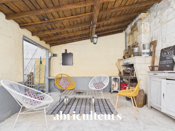 Maison de ville de 90 m² avec cour et 4 chambres en vente à Saintes (17100)