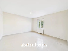 Local d'activité de 516 m2<span></span>1h de PARIS