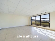 Local d'activité Chartres 720 m²