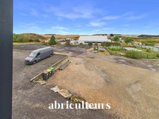 Ensemble Immobilier Rare & Polyvalent : 360 m² de Local Pro + 460 m² d'Habitation sur Terrain de + 6 000 m²