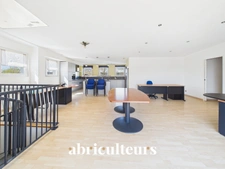 Local commercial<span></span>44 m²<span></span>1 pièce<span></span>Luisant