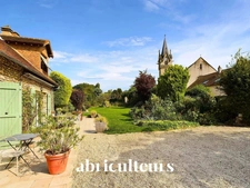 Maison familiale 5 pièces<span></span>188 m²<span></span>Saint-Symphorien-le-Château<span></span>319 950 € FAI