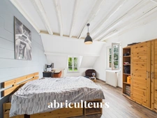 Maison chaleureuse 7 pièces, 210 m² avec grand jardin en plein centre de Gallardon