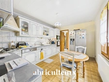 Maison  5 pièces<span></span>125 m²<span></span>Châteaudun<span></span>249 900 € FAI