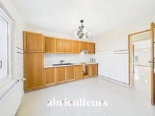 Local d'activité de 516 m2<span></span>1h de PARIS