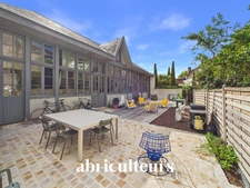 Maison  de 250 m² au calme absolu avec terrasse d'exception et studio indépendant Coeur de ville proche cathédrale