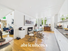 Maison  de 250 m² au calme absolu avec terrasse d'exception et studio indépendant Coeur de ville proche cathédrale