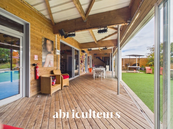 Ensemble Immobilier Rare & Polyvalent : 360 m² de Local Pro + 460 m² d'Habitation sur Terrain de + 6 000 m²