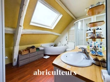 Maison familiale 5 pièces<span></span>188 m²<span></span>Saint-Symphorien-le-Château<span></span>319 950 € FAI