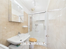 Appartement MEUBLÉ 2 pièces <span></span>49,76 m²<span></span>2e étage avec parking<span></span>Chartres