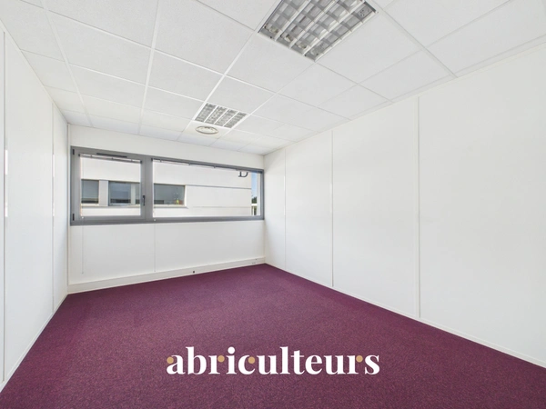 Bureaux lumineux et climatisés en vente à Chartres ZAC du parc d'Archevilliers 28000