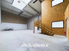 Local d’activité de 270 m² – À 1h de Paris, au cœur d’une zone stratégique
