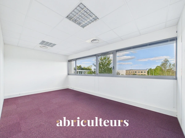 Bureaux lumineux et climatisés en vente à Chartres ZAC du parc d'Archevilliers 28000