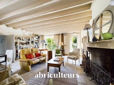 Maison familiale 5 pièces<span></span>188 m²<span></span>Saint-Symphorien-le-Château<span></span>319 950 € FAI