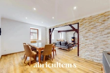 Ancien Corps de Ferme Rénové<span></span>260 m²<span></span>Terrain 1 650 m²<span></span>390 000 € FAI