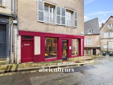Local commercial avec terrasses – 152 m² – Secteur dynamique – 199 800 € TTC