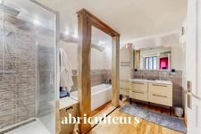 Ancien Corps de Ferme Rénové<span></span>260 m²<span></span>Terrain 1 650 m²<span></span>390 000 € FAI