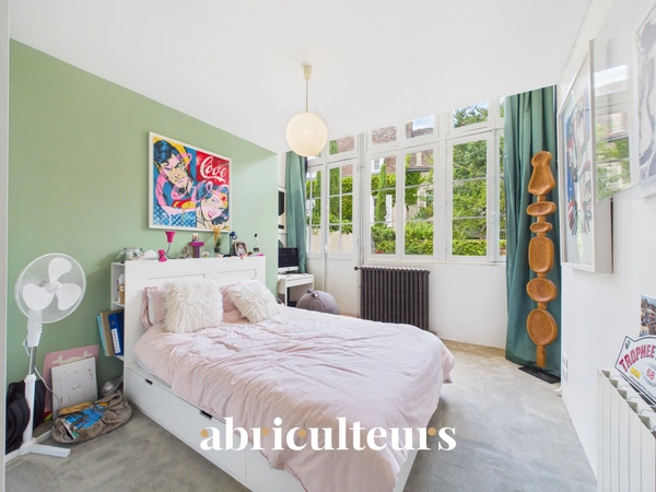 Maison  de 250 m² au calme absolu avec terrasse d'exception et studio indépendant Coeur de ville proche cathédrale