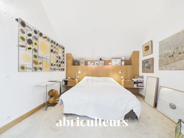 Maison  de 250 m² au calme absolu avec terrasse d'exception et studio indépendant Coeur de ville proche cathédrale