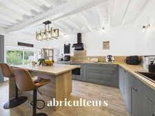 Maison chaleureuse 7 pièces, 210 m² avec grand jardin en plein centre de Gallardon