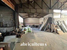Local industriel avec bureaux  à Châteaudun 28200