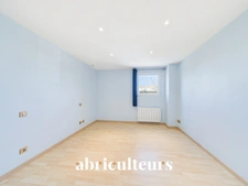 Local commercial<span></span>44 m²<span></span>1 pièce<span></span>Luisant