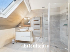 Maison chaleureuse 7 pièces, 210 m² avec grand jardin en plein centre de Gallardon