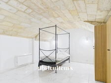 Investissement premium au cœur de Bordeaux : 128 m² rénovés dans le quartier de Pey-Berland à Bordeaux