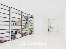 Investissement premium au cœur de Bordeaux : 128 m² rénovés dans le quartier de Pey-Berland à Bordeaux