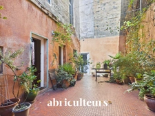 Appartement duplex avec patio privatif en vente à Bordeaux 33000