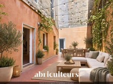 Appartement duplex avec patio privatif en vente à Bordeaux 33000