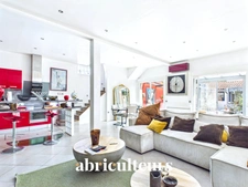 Maison de 184 m² avec 9 pièces à Le Bouscat Parc de l’Ermitage