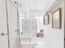 Appartement duplex avec patio privatif en vente à Bordeaux 33000