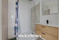 Appartement duplex lumineux grande hauteur sous plafond en vente à Bordeaux 33300