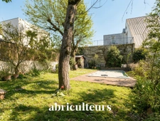Maison familiale 180 m²<span></span>8 pièces<span></span>Jardin et piscine<span></span>Bordeaux Saint-Augustin