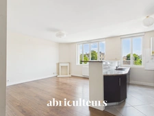 Appartement  traversant– 72,8 m² – 3 pièces – Bordeaux Rue de Pessac
